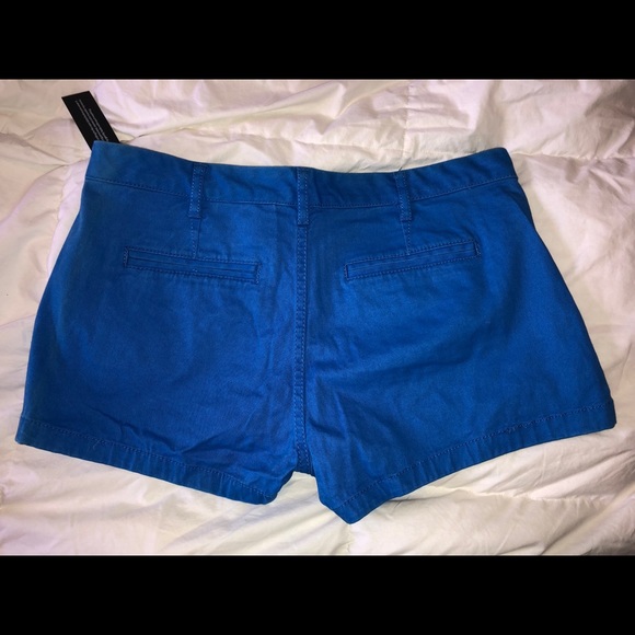 Women’s express blue shorts - Picture 2 of 2